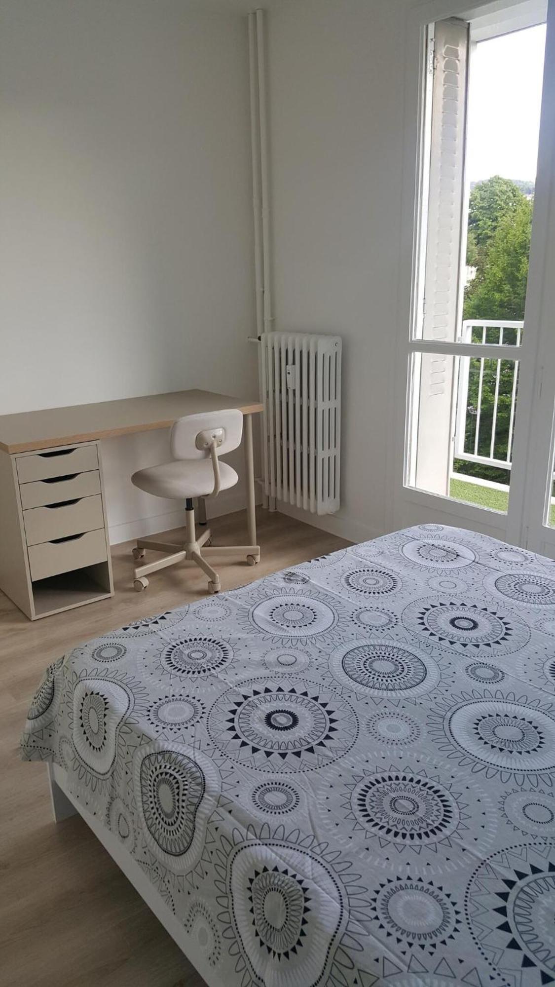 T4 Pour 6p - Balcon - Parking Gratuit - Fibre
